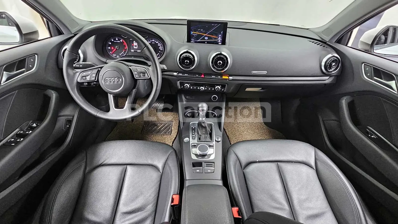 Audi A3 * ПОДГРЕВ * ЛЮК * 40 TFSI, снимка 7 - Автомобили и джипове - 54329957
