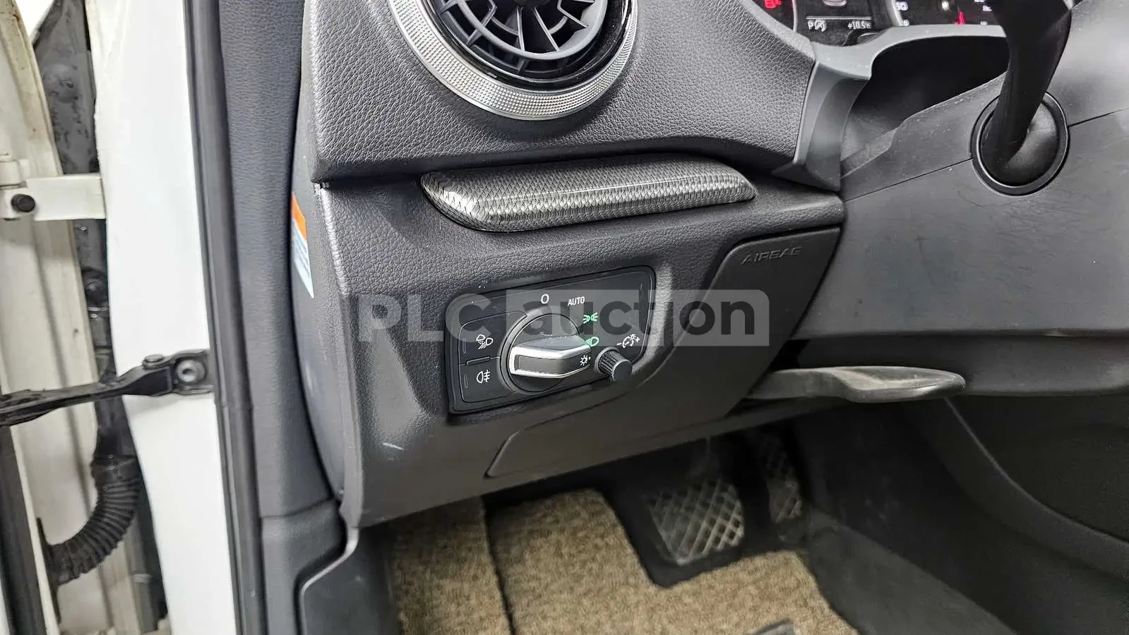 Audi A3 * ПОДГРЕВ * ЛЮК * 40 TFSI, снимка 16 - Автомобили и джипове - 54329957