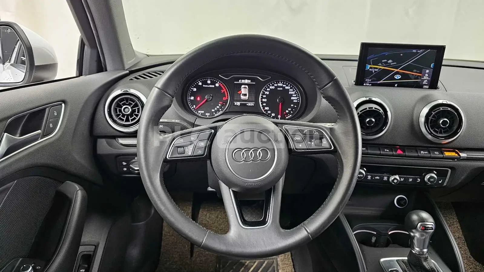Audi A3 * ПОДГРЕВ * ЛЮК * 40 TFSI, снимка 13 - Автомобили и джипове - 54329957