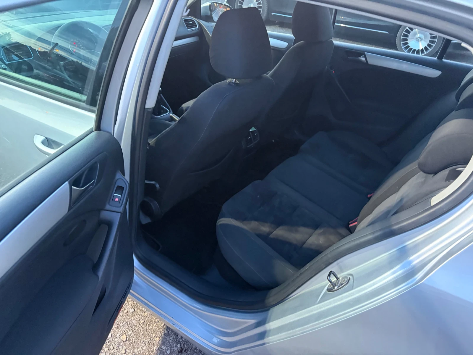 VW Golf, снимка 13 - Автомобили и джипове - 54351989