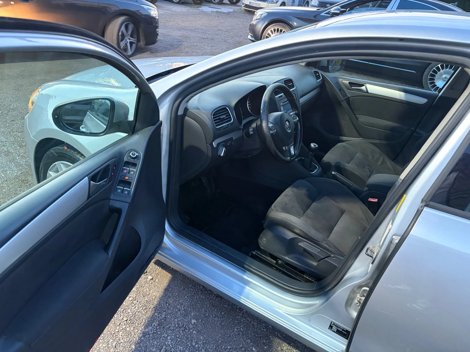 VW Golf, снимка 9 - Автомобили и джипове - 54351989