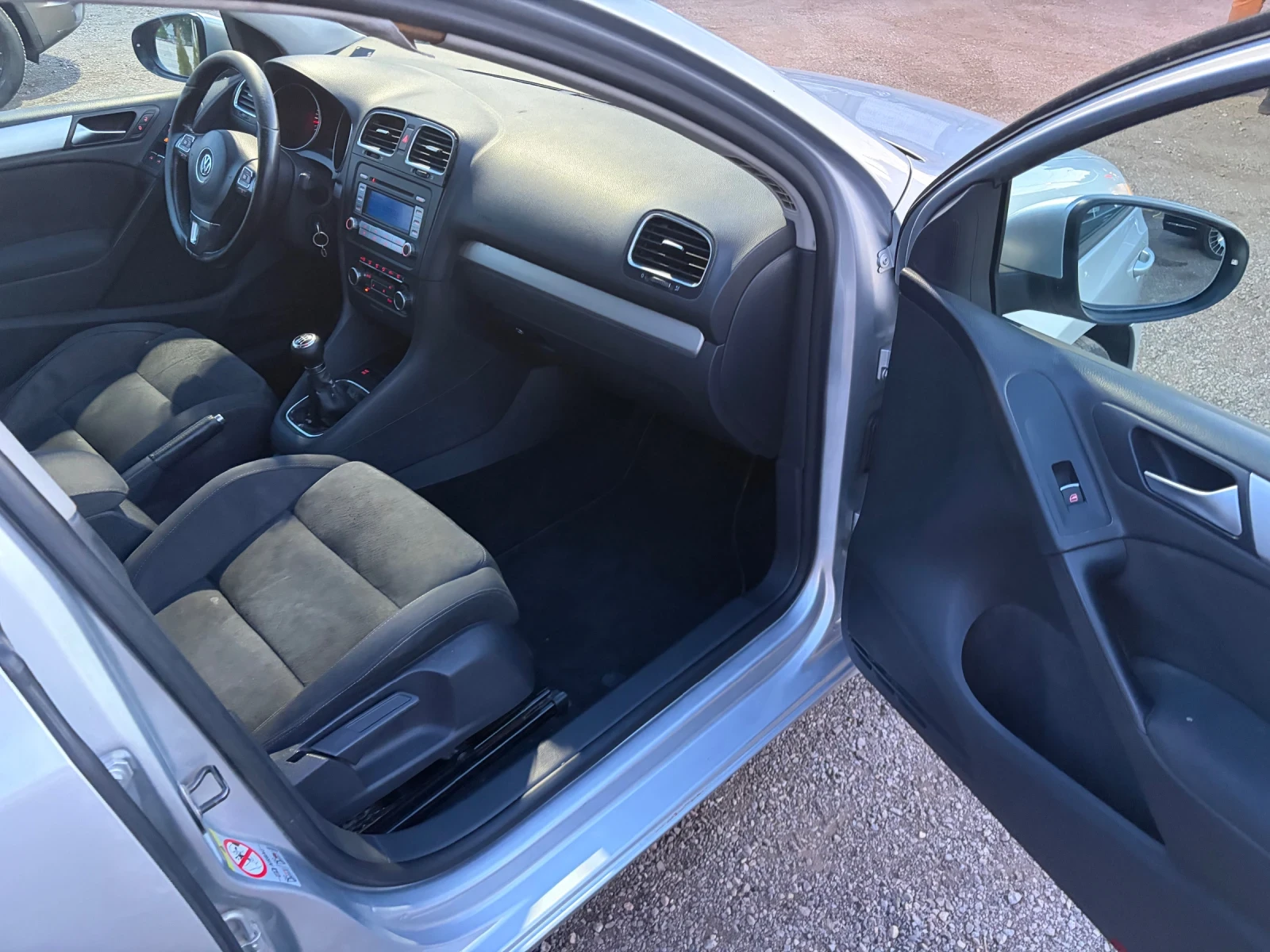 VW Golf, снимка 15 - Автомобили и джипове - 54351989