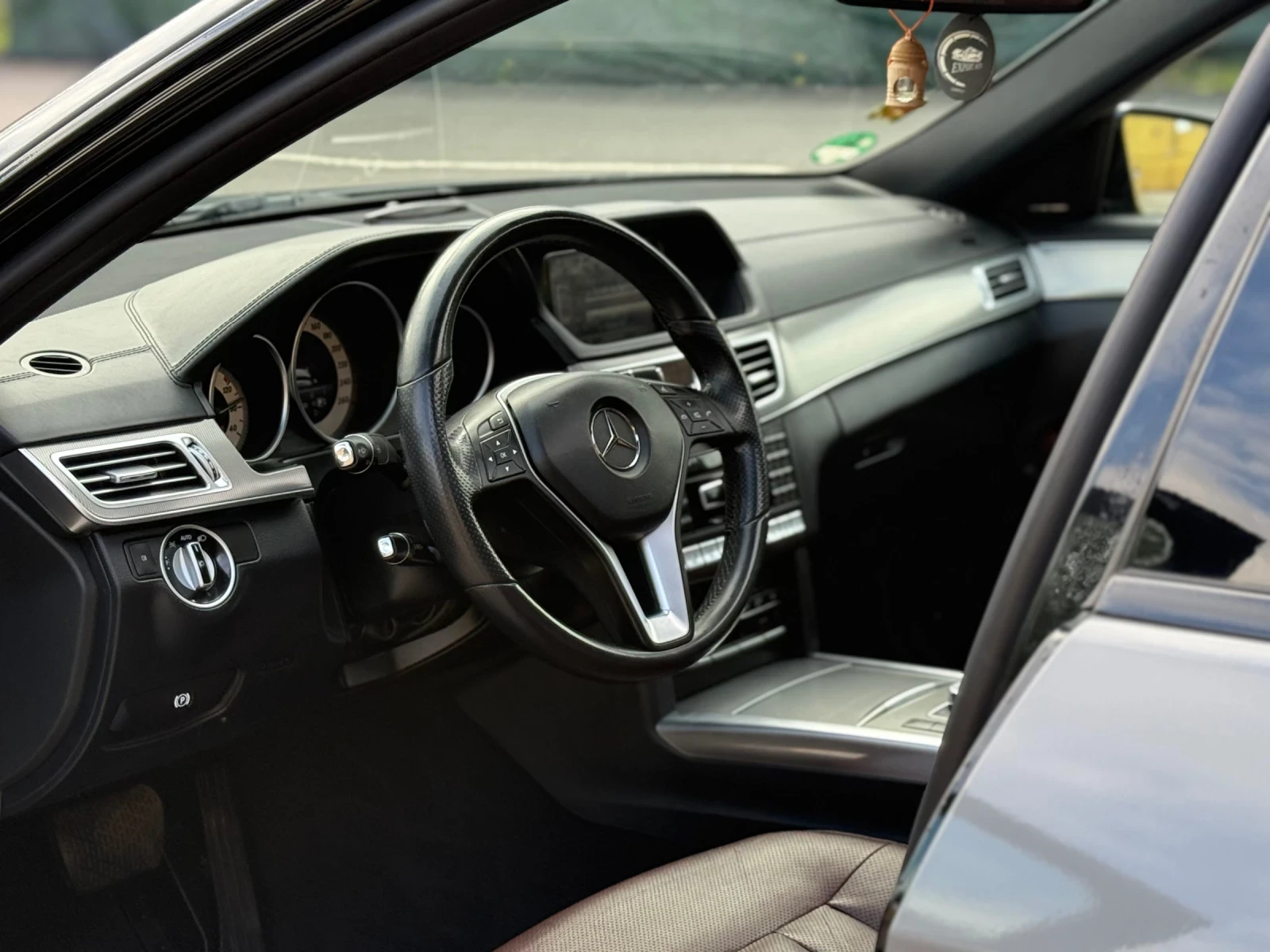 Mercedes-Benz E 350 AMG INDIVIDUAL FULL, снимка 5 - Автомобили и джипове - 54486477