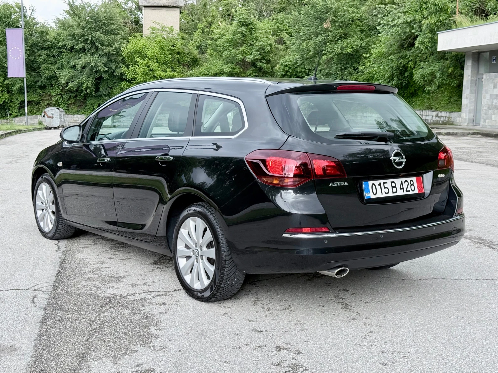 Opel Astra 1.4i* ГАЗ-GPL-Tech* Sport Tourer* Cosmo* Face* Eur, снимка 2 - Автомобили и джипове - 54648719