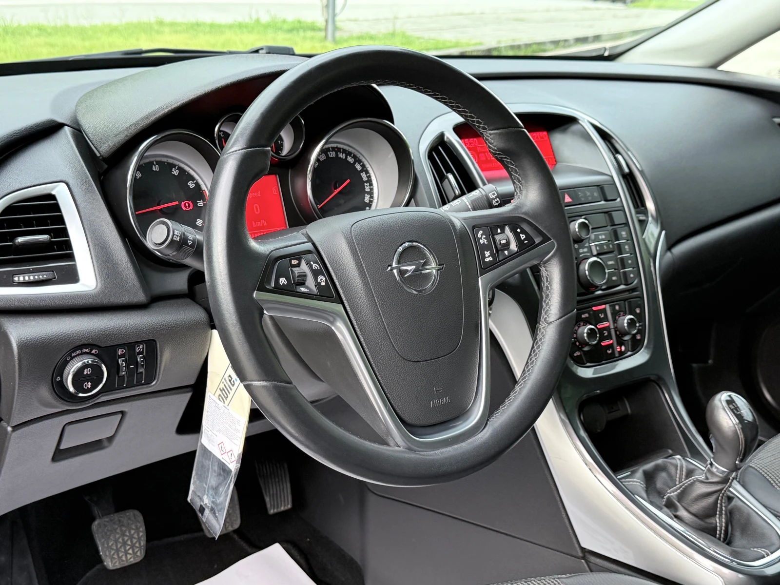 Opel Astra 1.4i* ГАЗ-GPL-Tech* Sport Tourer* Cosmo* Face* Eur, снимка 15 - Автомобили и джипове - 54648719