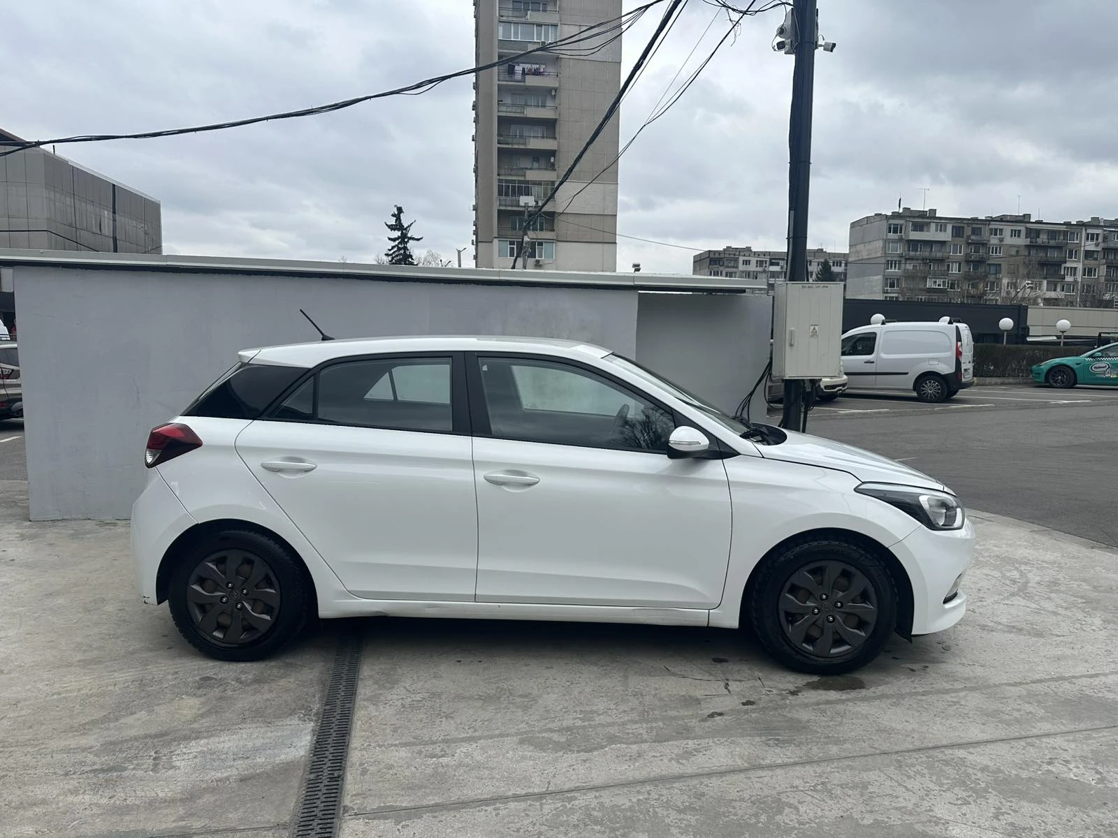 Hyundai I20, снимка 4 - Автомобили и джипове - 54649899