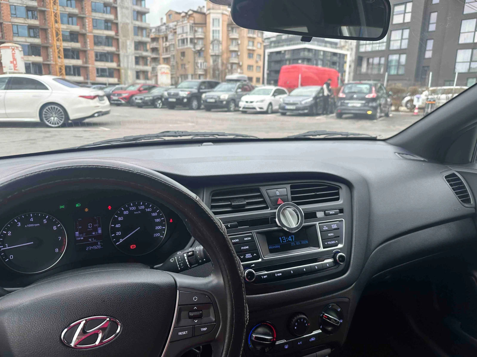 Hyundai I20, снимка 8 - Автомобили и джипове - 54649899