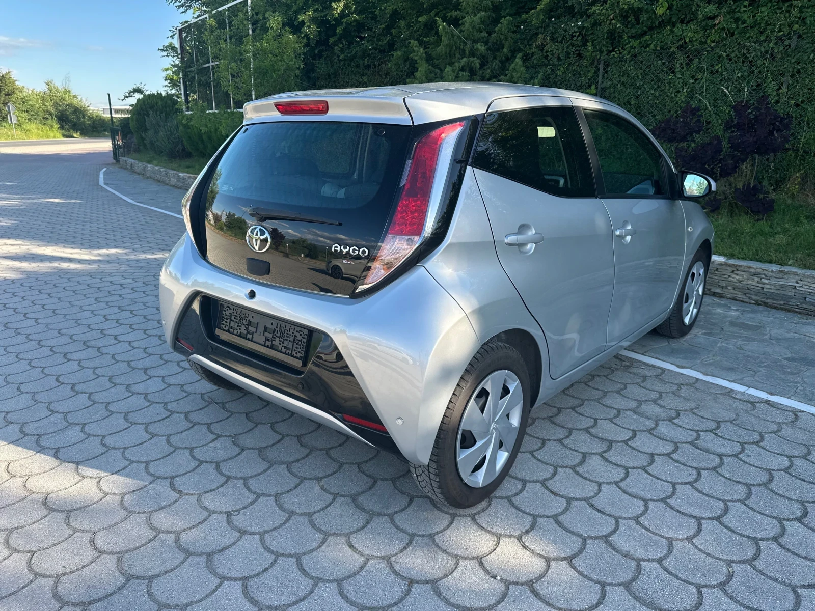 Toyota Aygo 1.0i GPL , снимка 4 - Автомобили и джипове - 54719143