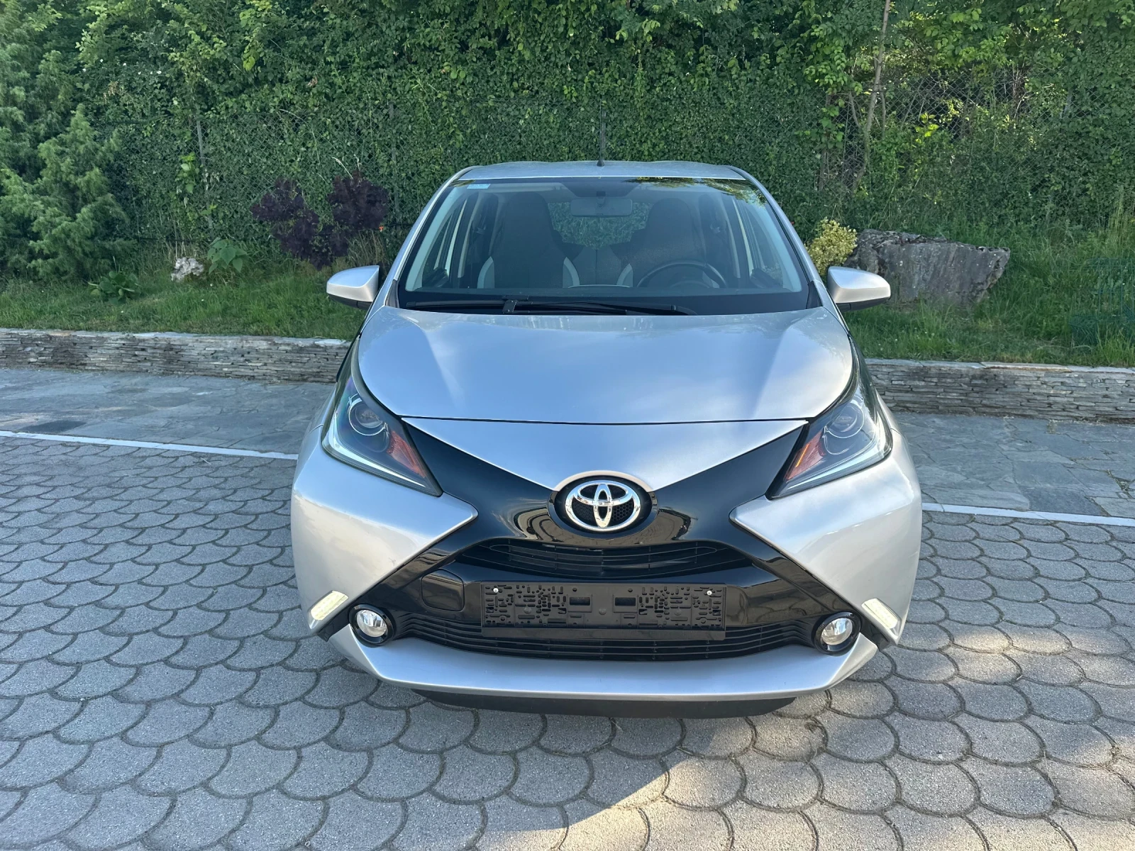 Toyota Aygo 1.0i GPL , снимка 2 - Автомобили и джипове - 54719143