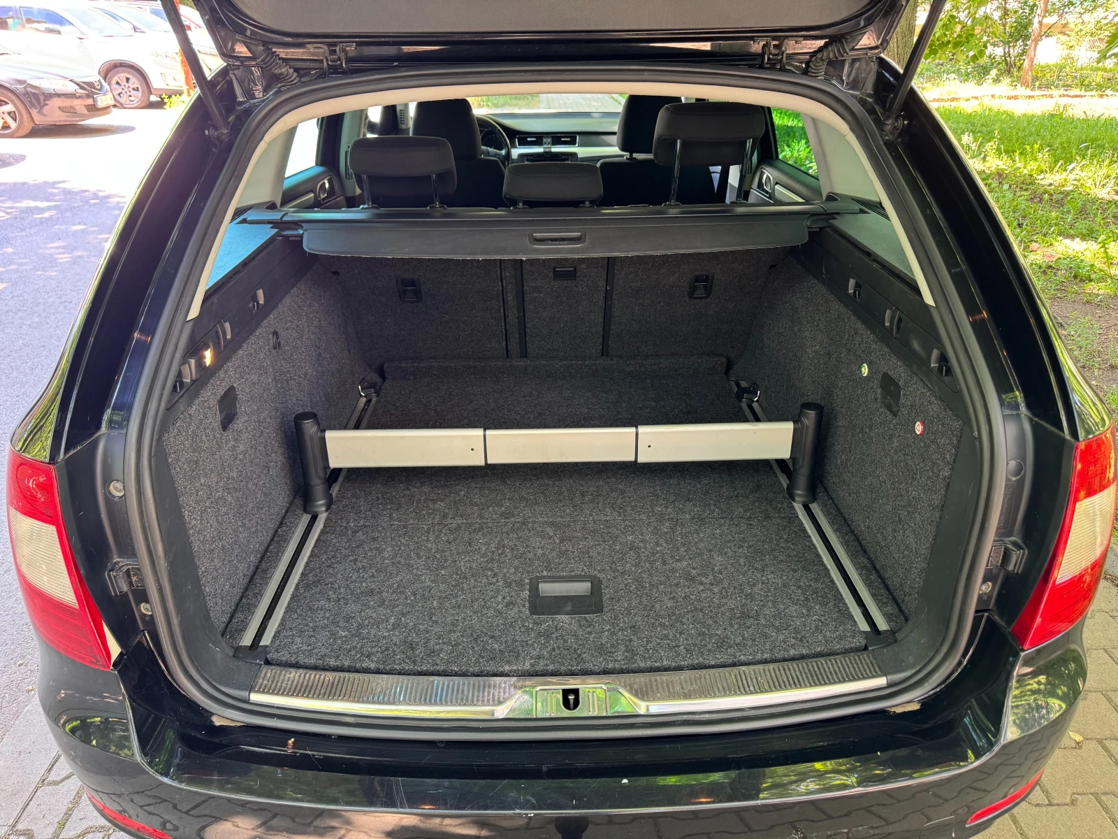Skoda Superb 2.0 TDI, снимка 15 - Автомобили и джипове - 54733284