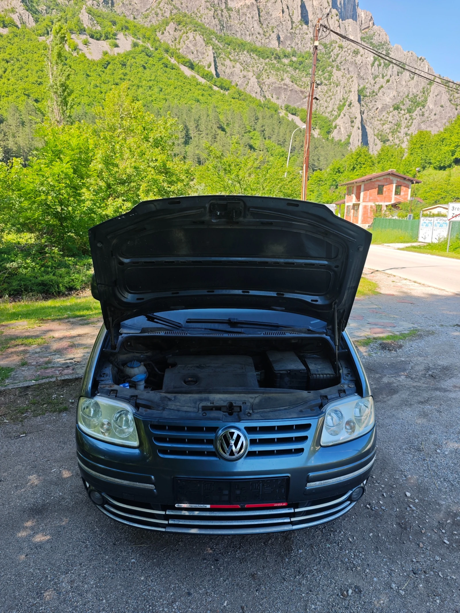 VW Caddy 1.4I ПЪТНИК, снимка 13 - Автомобили и джипове - 54778066