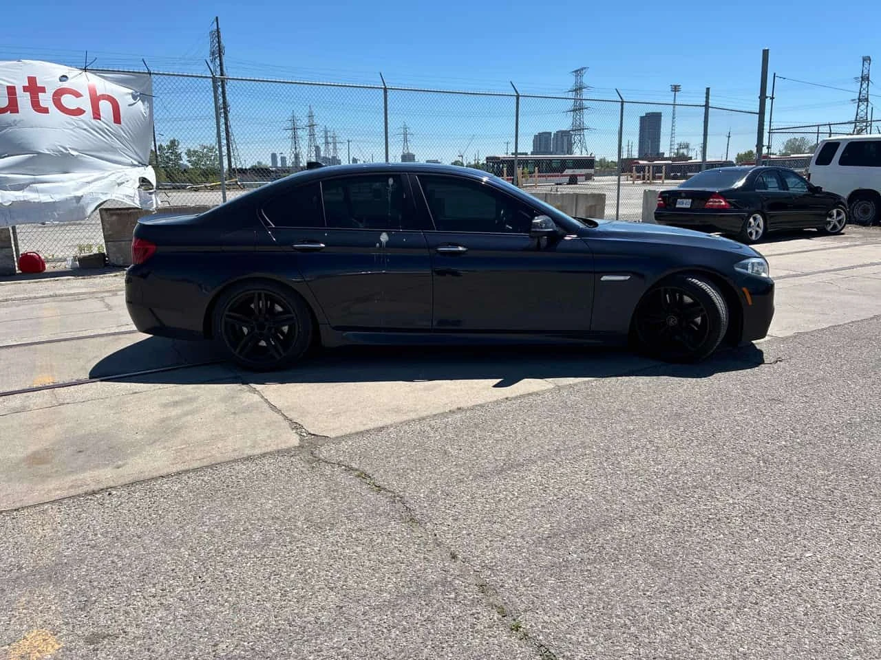 BMW 535 ixDrive M-sport| DISTRONIC| HUD| H/K| COMFORT SEAT, снимка 3 - Автомобили и джипове - 54825868