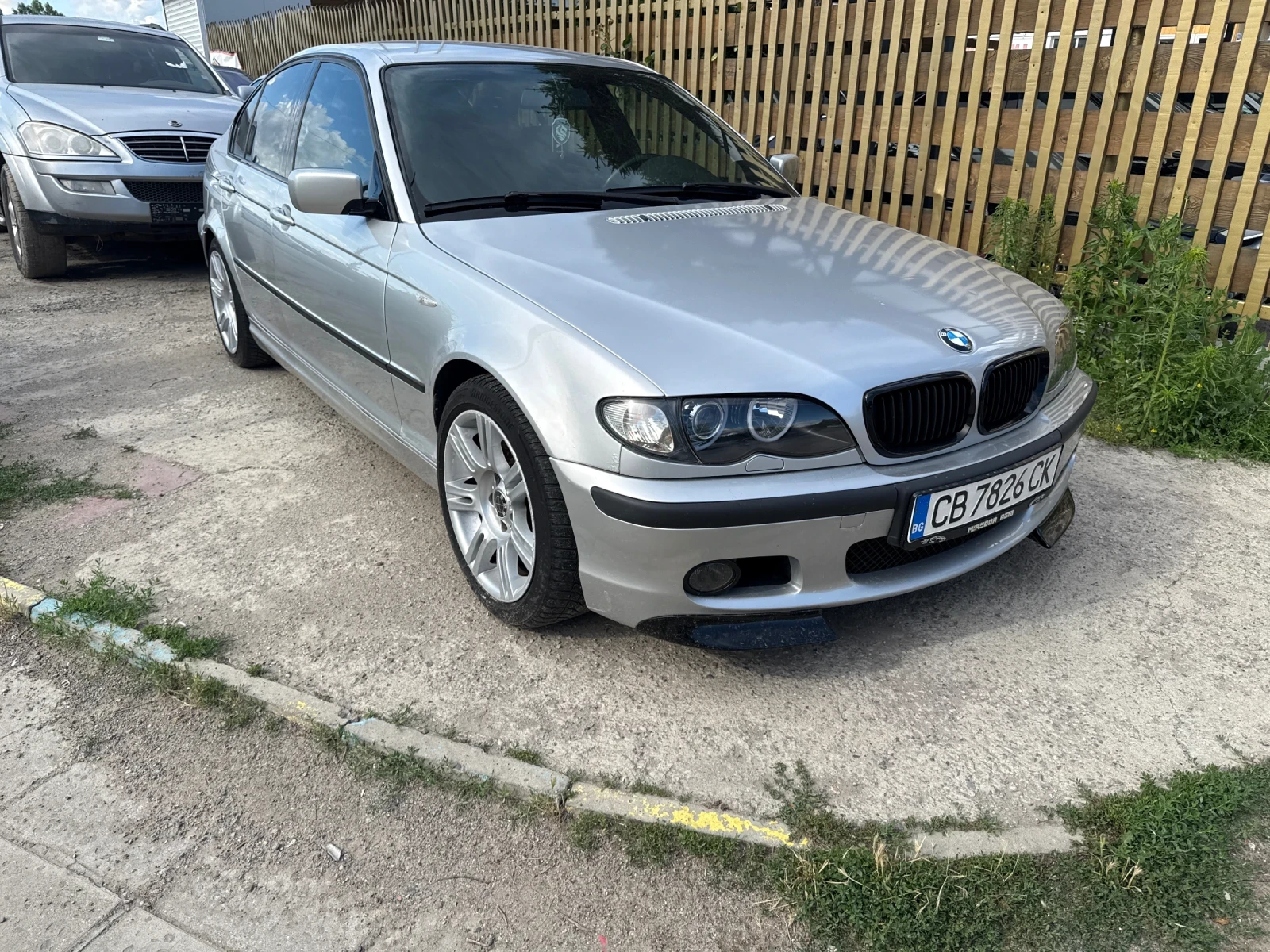 BMW 320, снимка 2 - Автомобили и джипове - 55036397