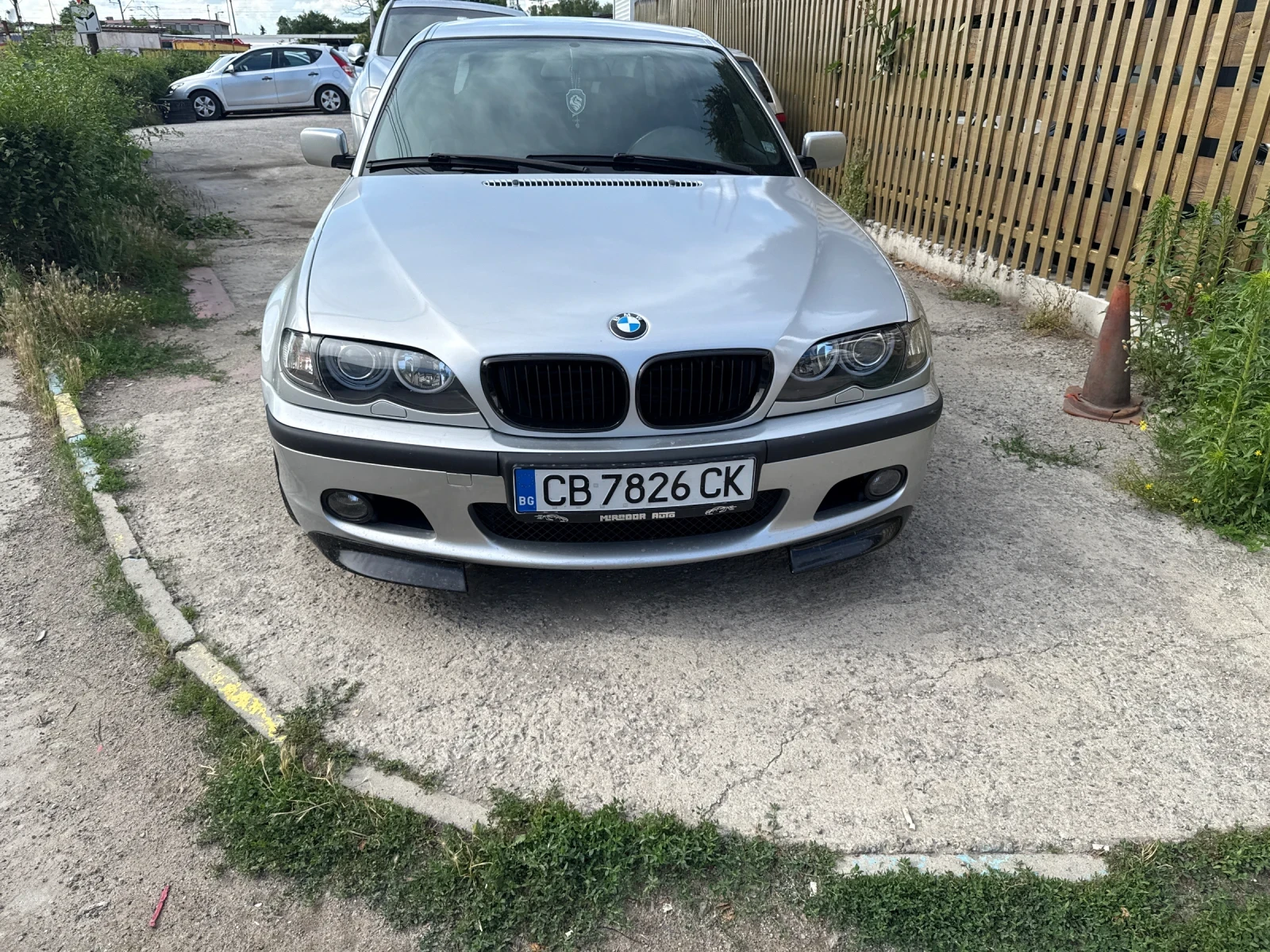 BMW 320, снимка 6 - Автомобили и джипове - 55036397