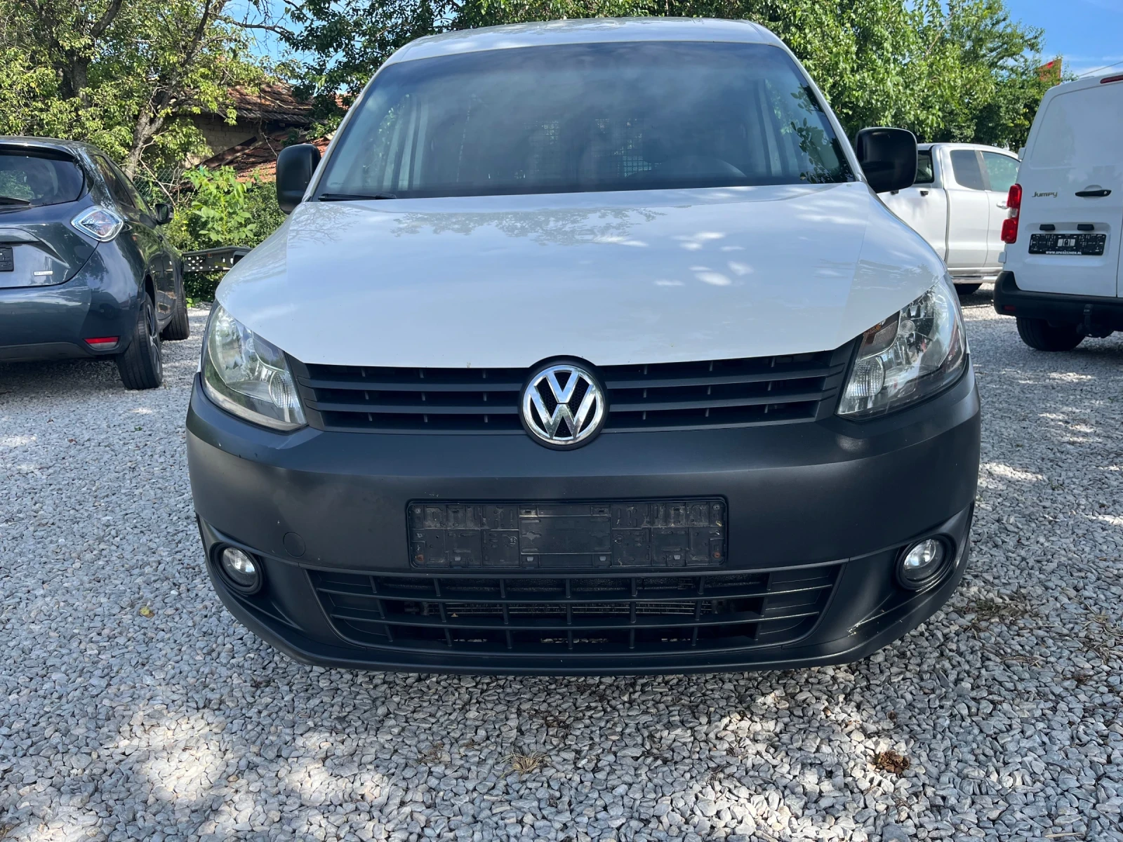 VW Caddy 1.6 TDI/КЛИМА, снимка 2 - Автомобили и джипове - 55207477