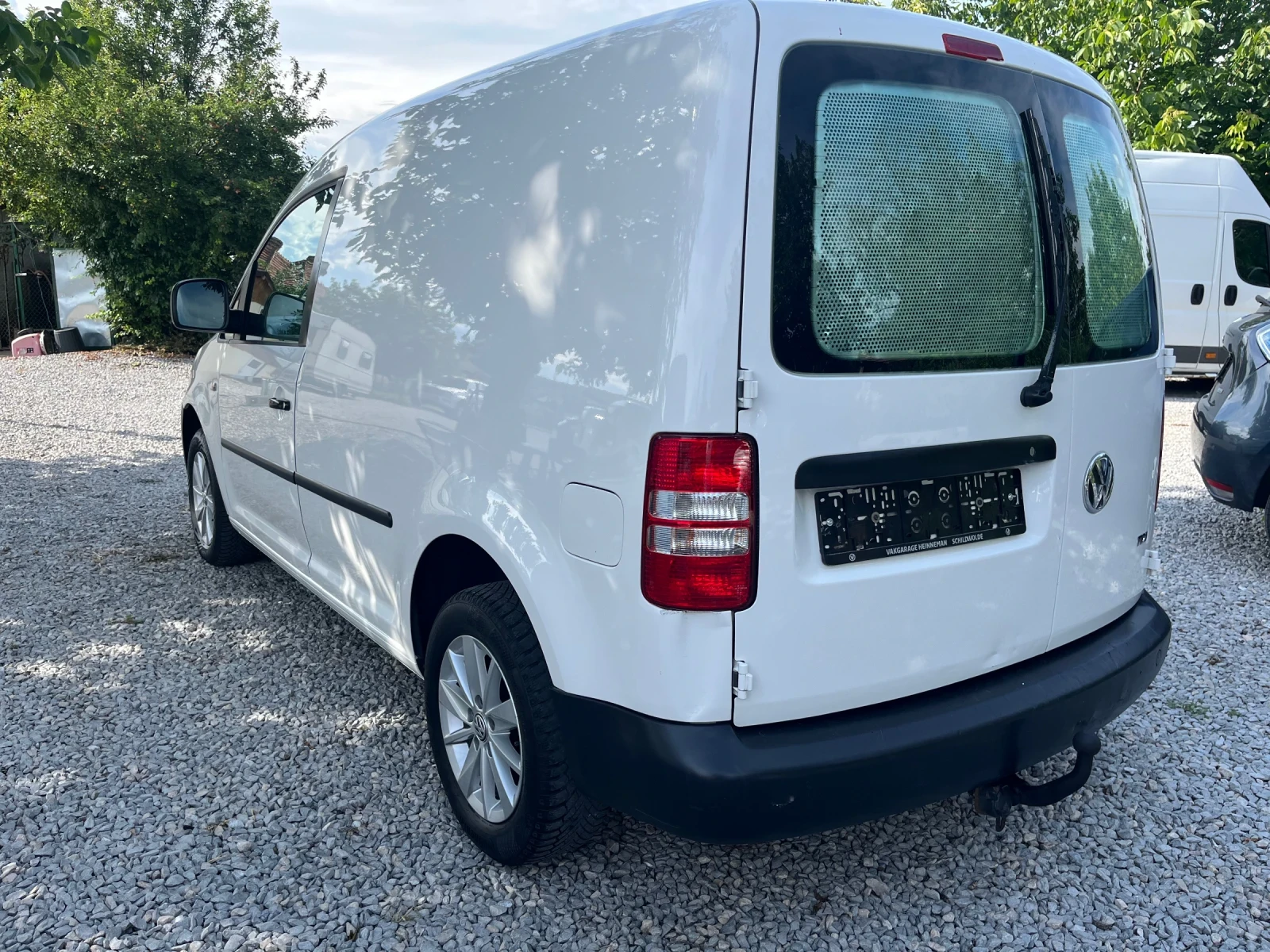VW Caddy 1.6 TDI/КЛИМА, снимка 6 - Автомобили и джипове - 55207477