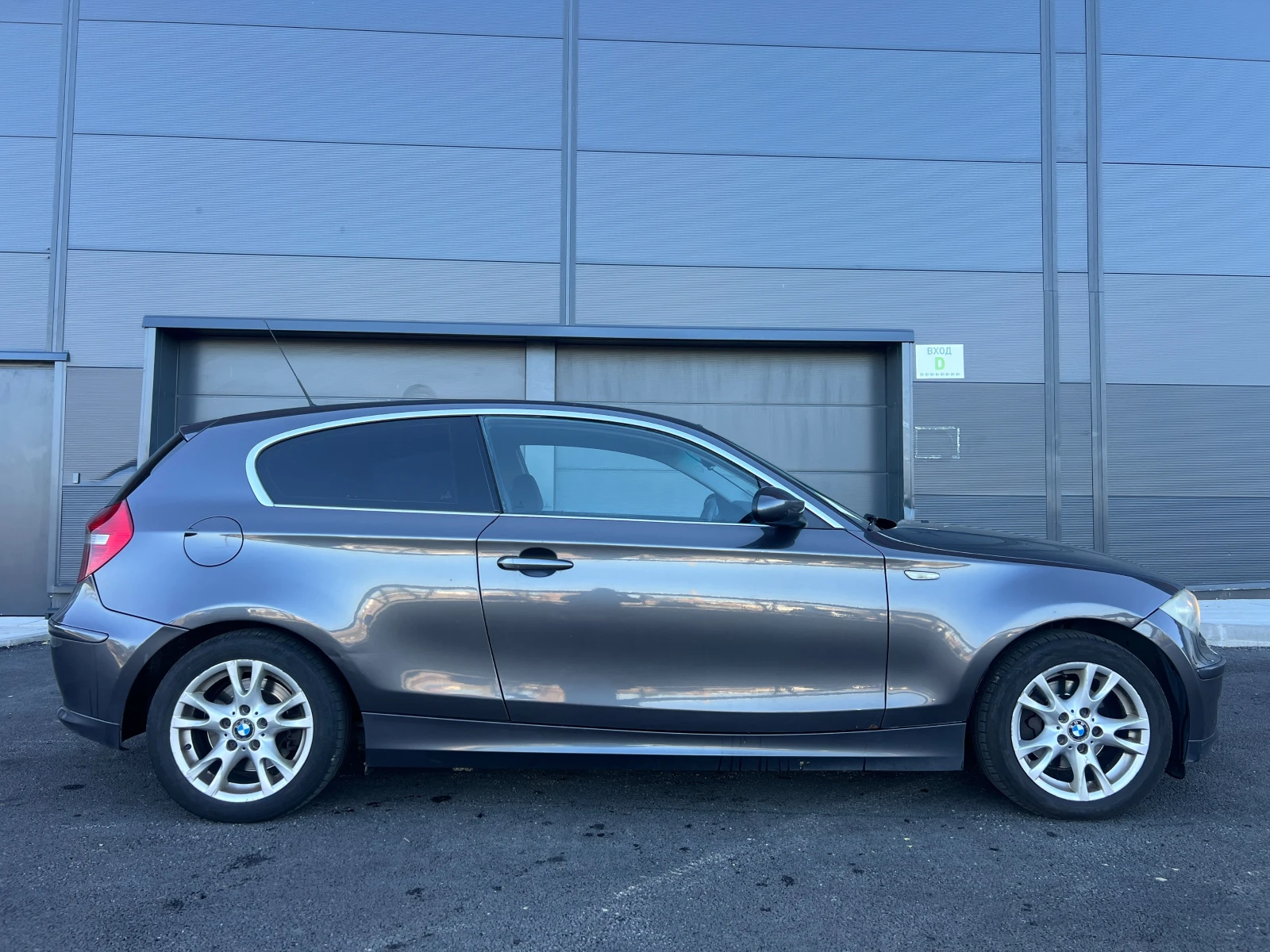 BMW 118 E81* FACELIFT* GRAPHITE GREY, снимка 8 - Автомобили и джипове - 55216869