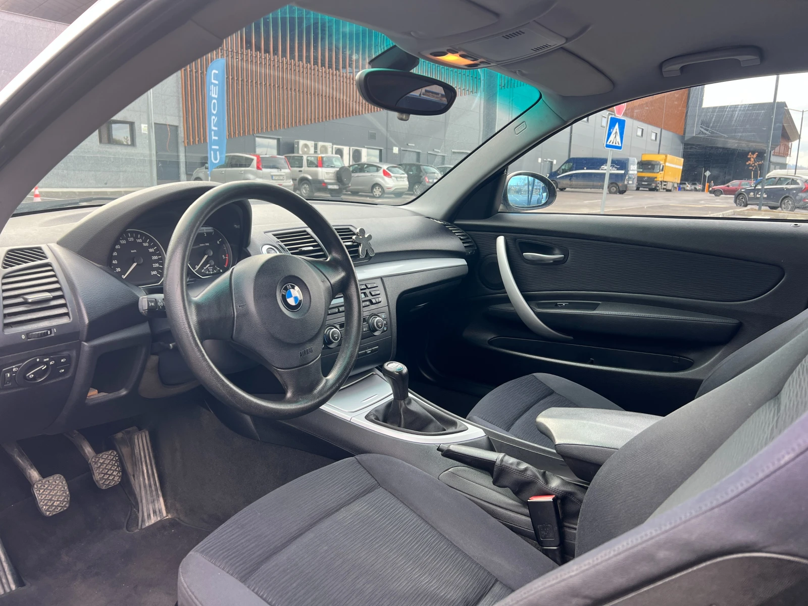 BMW 118 E81* FACELIFT* GRAPHITE GREY, снимка 11 - Автомобили и джипове - 55216869