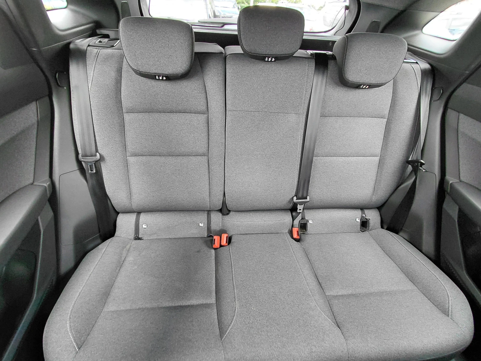 Renault Austral 1.3TCe/140к.с/Equilibre, снимка 15 - Автомобили и джипове - 55570561