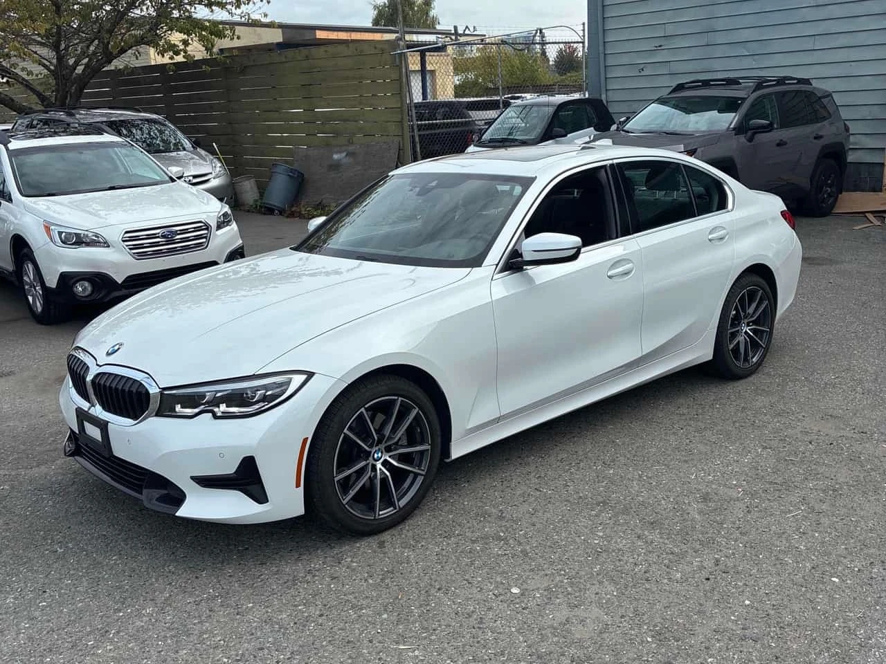 BMW 330 * xDrive * CARFAX * ОПЦИЯ ЗА ФИНАНСИРАНЕ