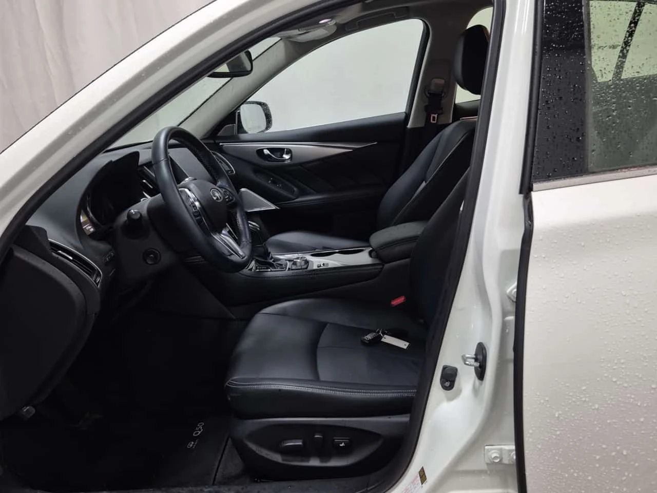 Infiniti Q50 * LUXE AWD * CARFAX * ����� �� ����������� | Mobile.bg � ����������� 5