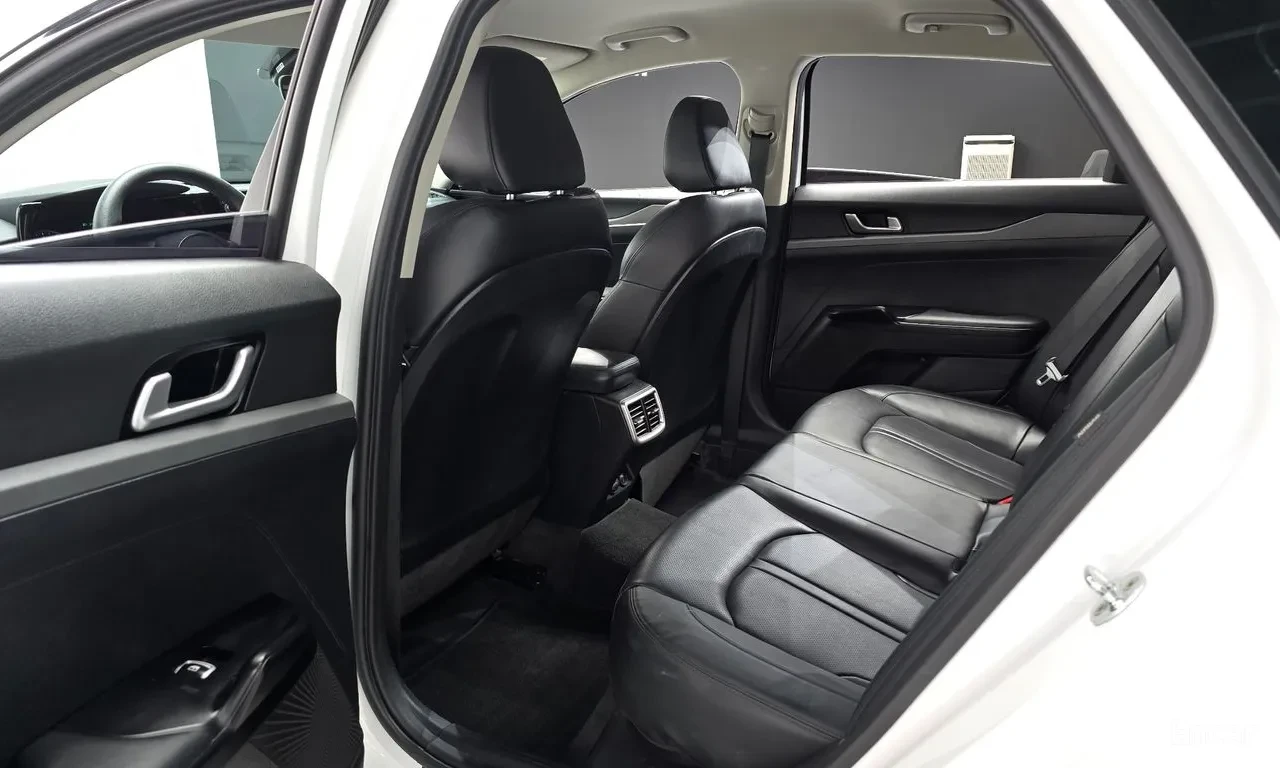Kia K5 Подгрев| Trendy | Камера | Цена до Бг, снимка 8 - Автомобили и джипове - 56692398