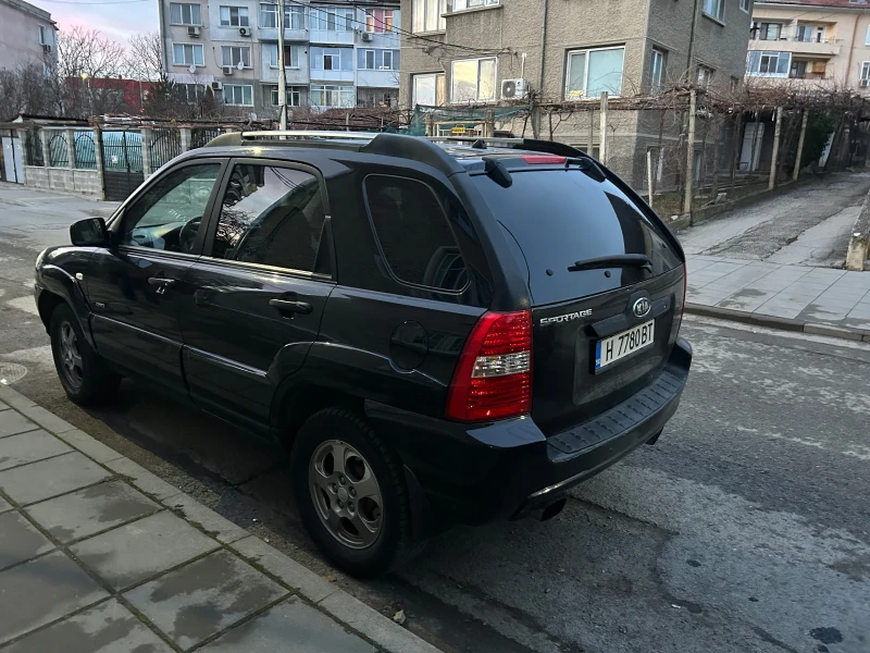 Kia Sportage 2.0 CRDi, снимка 4 - Автомобили и джипове - 48922925