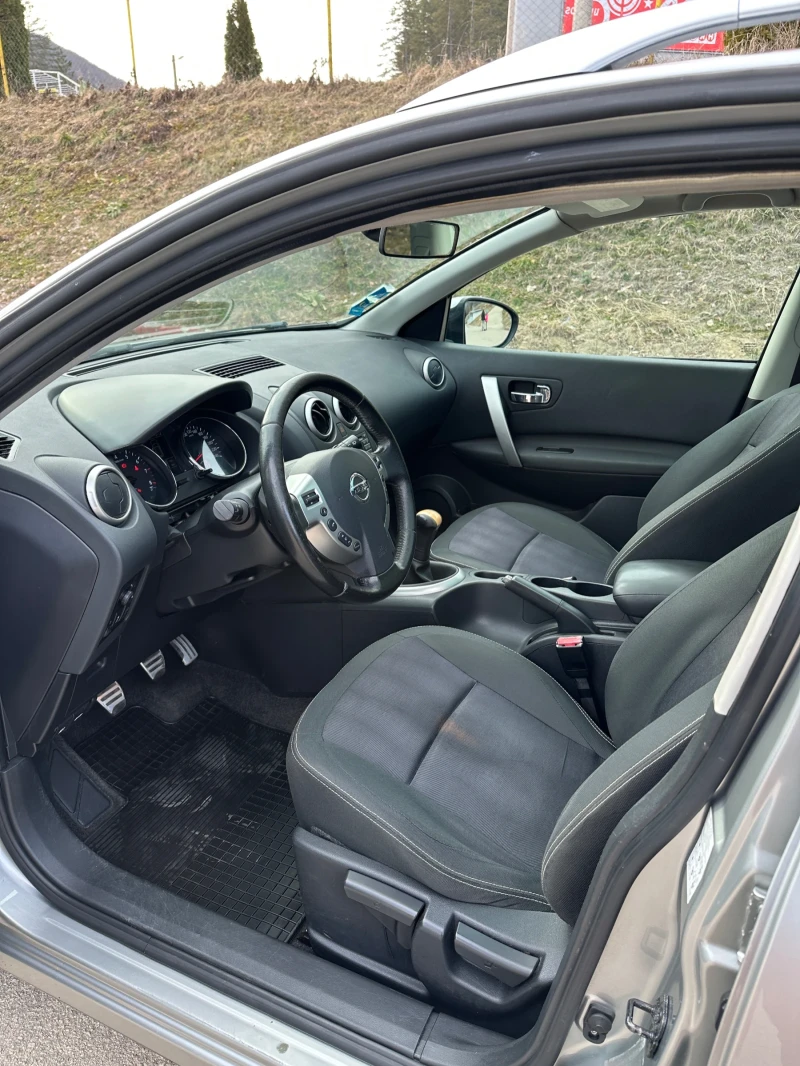 Nissan Qashqai 1.6i facelift, снимка 9 - Автомобили и джипове - 49522916