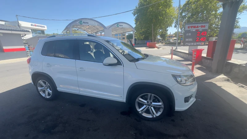 VW Tiguan R-Line 4 motion webasto, снимка 12 - Автомобили и джипове - 52657247