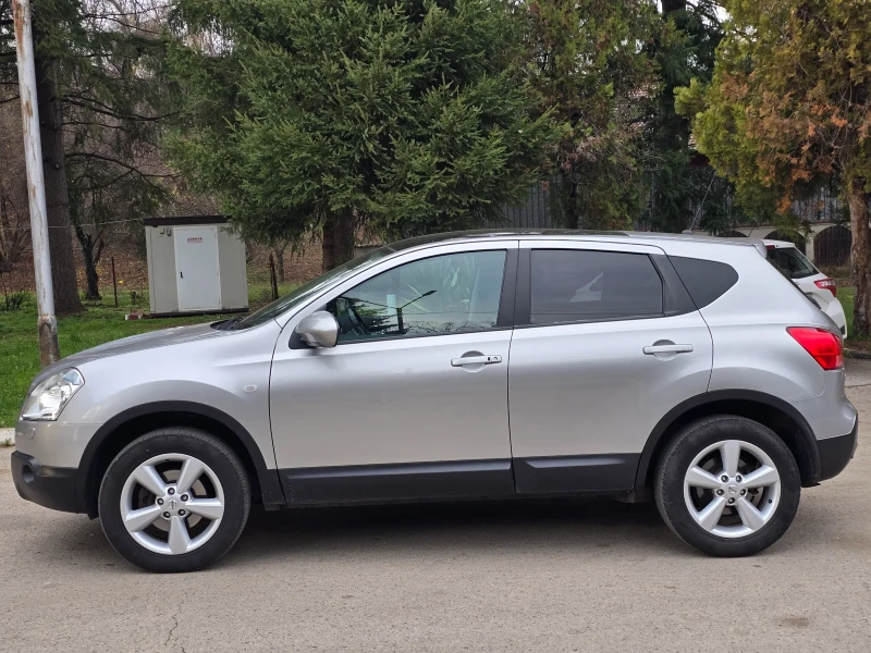 Nissan Qashqai 2.0i ШВЕЙЦАРИЯ , снимка 8 - Автомобили и джипове - 52653770