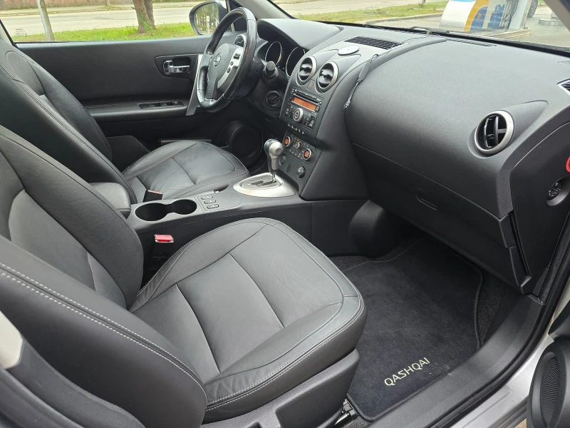 Nissan Qashqai 2.0i ШВЕЙЦАРИЯ , снимка 12 - Автомобили и джипове - 52653770
