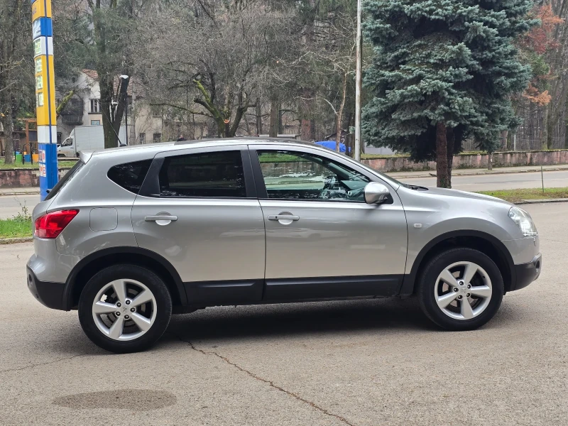 Nissan Qashqai 2.0i ШВЕЙЦАРИЯ , снимка 4 - Автомобили и джипове - 52653770