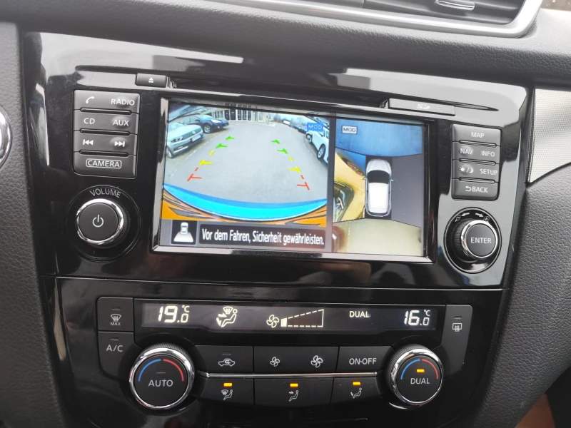 Nissan Qashqai 1.2i* EURO6B* NAVI* LED* CAMREA 360* 73000km! , снимка 8 - Автомобили и джипове - 53285826