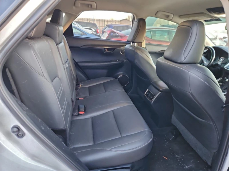 Lexus NX 300 Base, снимка 10 - Автомобили и джипове - 53491414