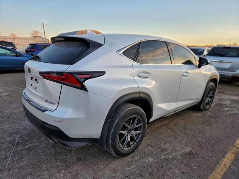 Lexus NX 300 Base, снимка 3 - Автомобили и джипове - 53491414