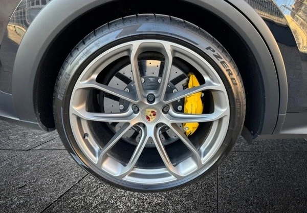 Porsche Cayenne Coupe Turbo GT - изображение 4