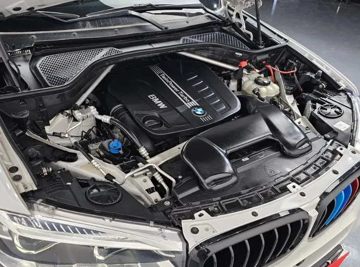 BMW X6 * xDrive40d* M-Sport* ПОДГРЕВ* ПАНОРАМА* HEAD-UP* , снимка 13 - Автомобили и джипове - 53727282