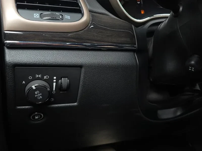 Jeep Grand cherokee 3.0 Diesel Overland Wk2, снимка 17 - Автомобили и джипове - 56111896