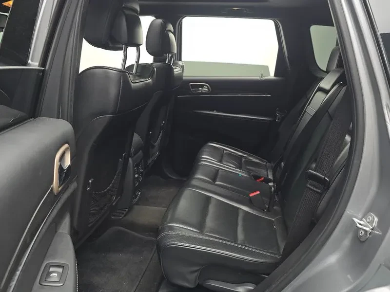 Jeep Grand cherokee 3.0 Diesel Overland Wk2, снимка 12 - Автомобили и джипове - 56111896