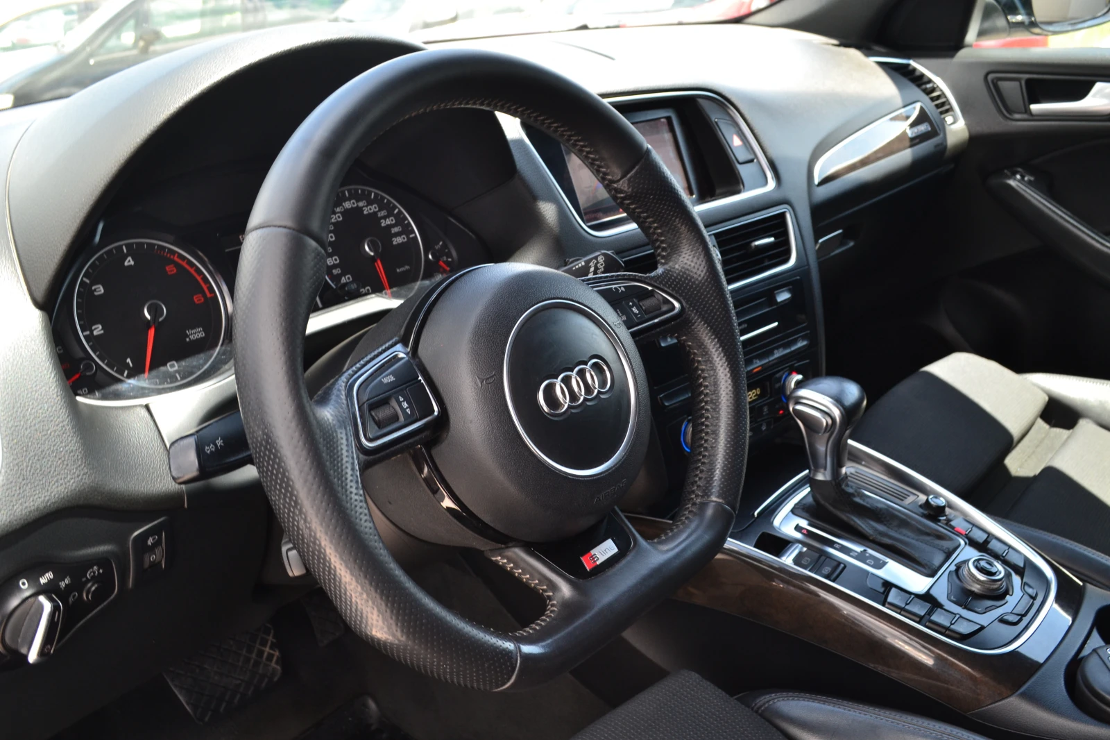 Audi Q5 3.0TDI-exclusive-S LINE, снимка 16 - Автомобили и джипове - 50010300