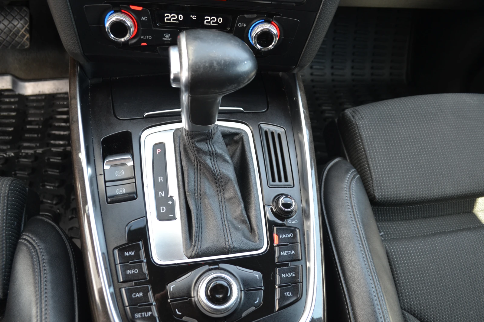 Audi Q5 3.0TDI-exclusive-S LINE, снимка 15 - Автомобили и джипове - 50010300