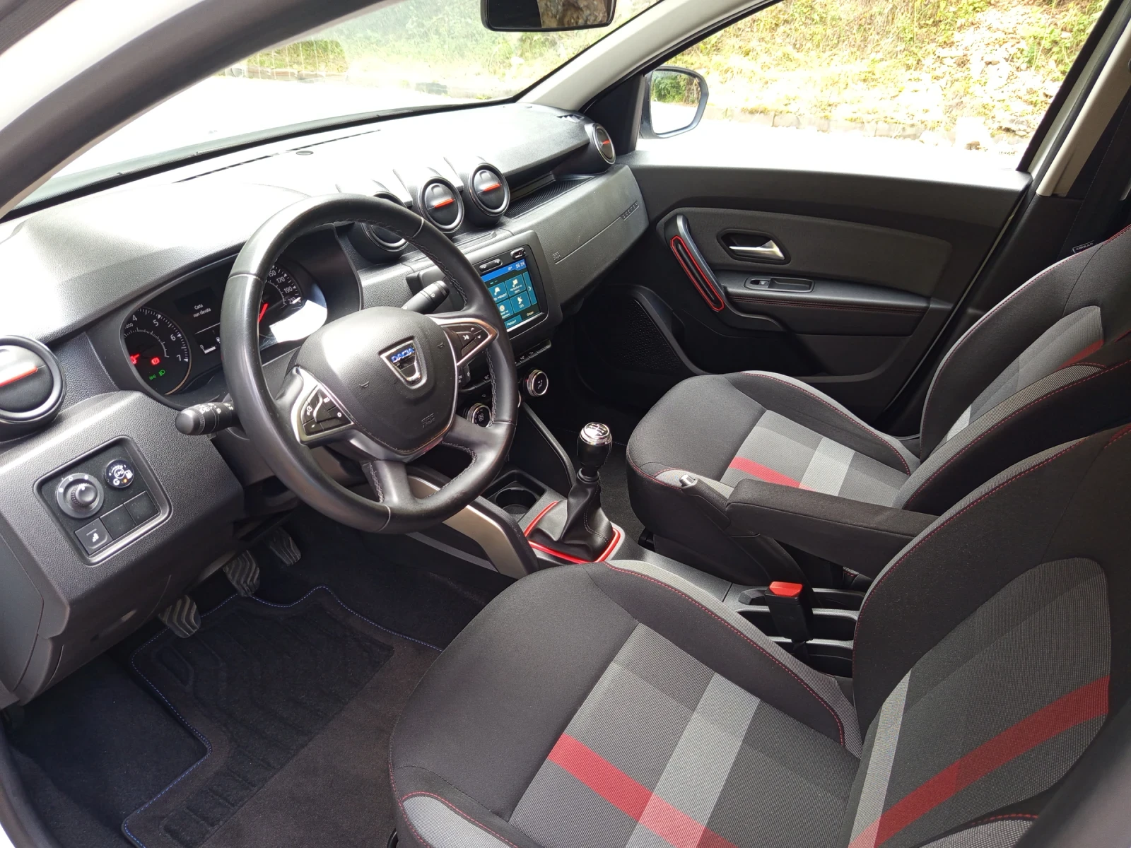 Dacia Duster 1.6Газ-бенз 69500км. TECHRAD - изображение 10