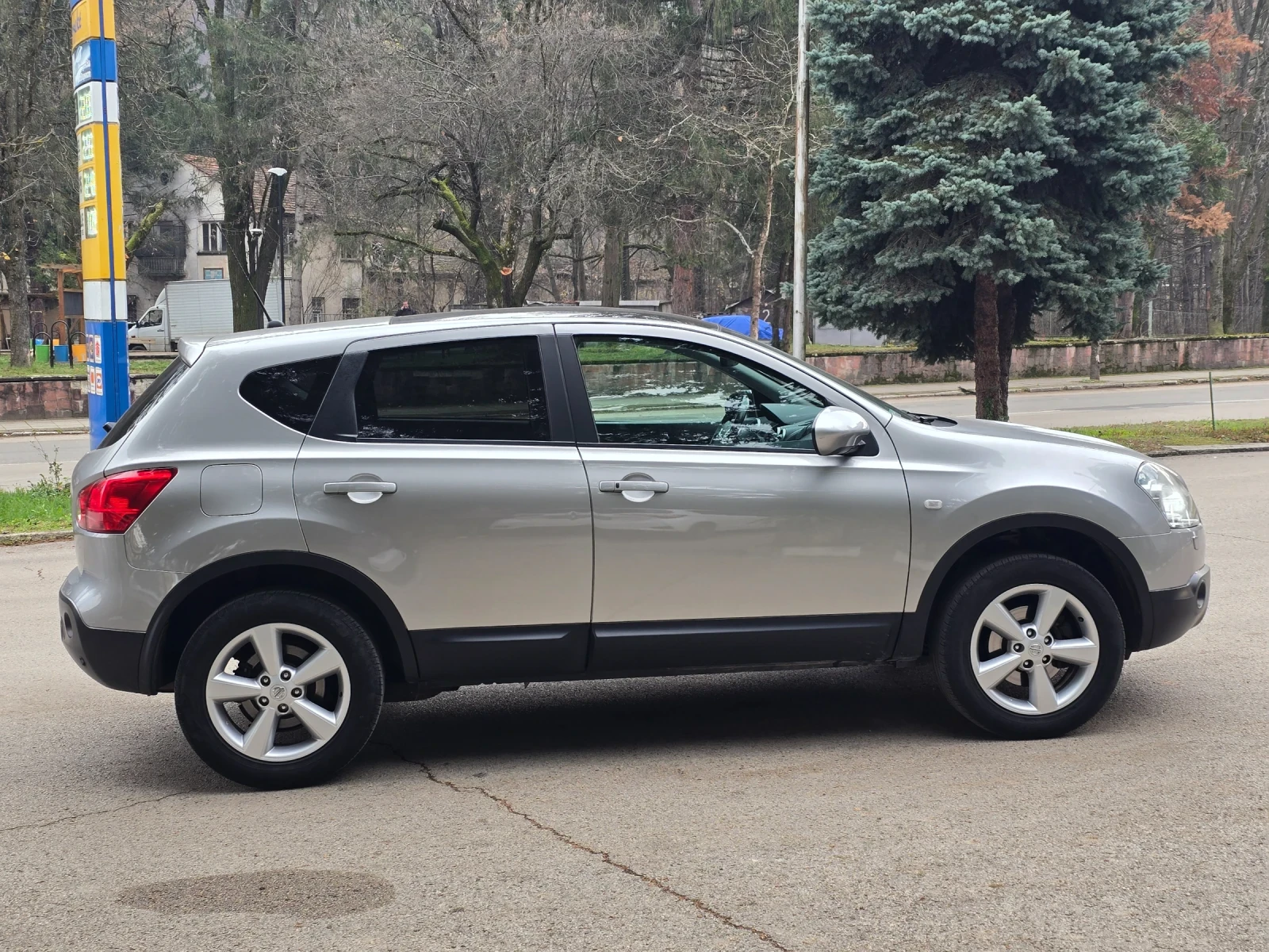 Nissan Qashqai 2.0i ШВЕЙЦАРИЯ  - изображение 4