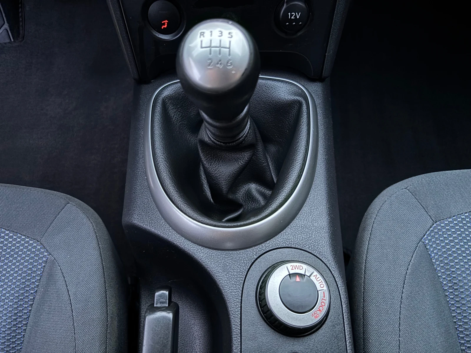 Nissan Qashqai 2.0 4x4 145k км, снимка 12 - Автомобили и джипове - 53831381