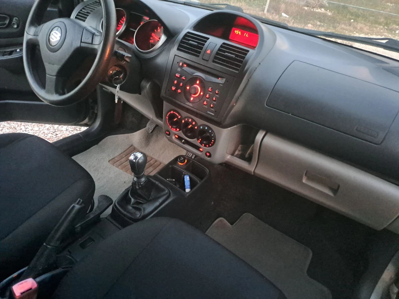 Suzuki Ignis 1.3i ESKLUZIVE SPEZIALL, снимка 9 - Автомобили и джипове - 53880702