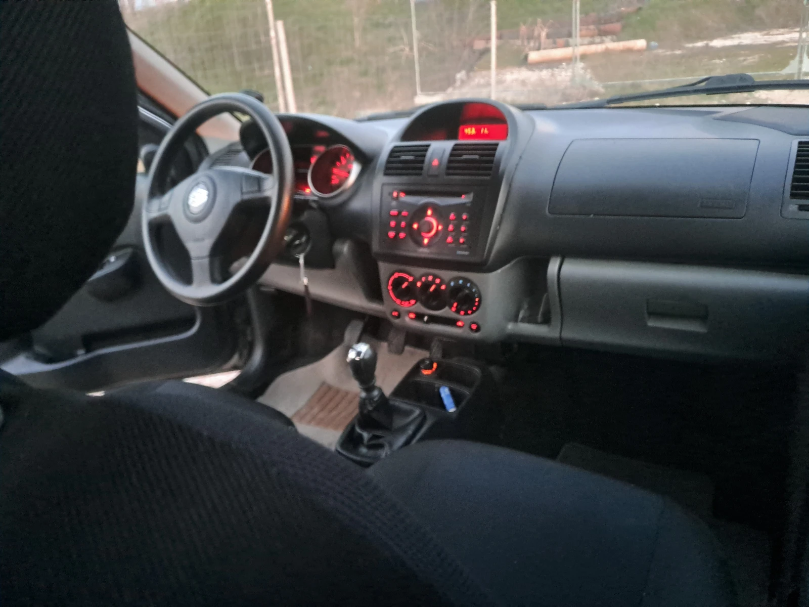 Suzuki Ignis 1.3i ESKLUZIVE SPEZIALL, снимка 7 - Автомобили и джипове - 53880702