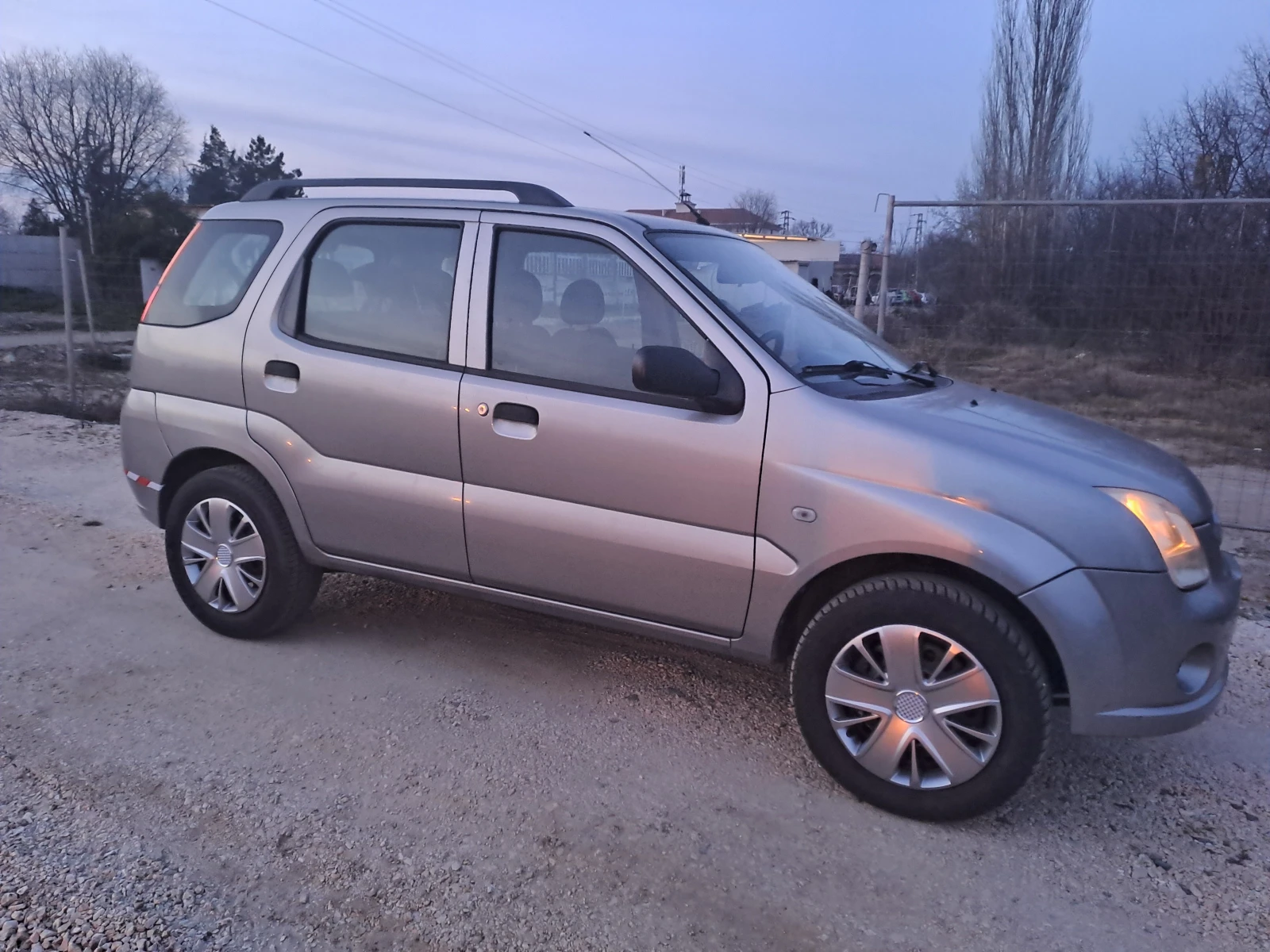 Suzuki Ignis 1.3i ESKLUZIVE SPEZIALL, снимка 2 - Автомобили и джипове - 53880702