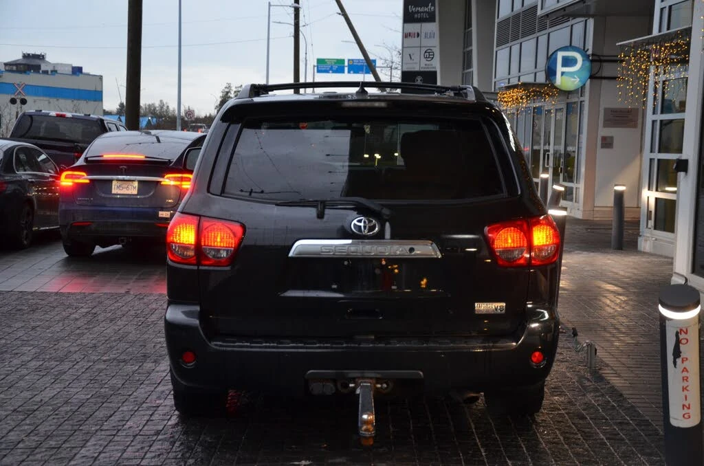 Toyota Sequoia 5.7* V8* PLATINUM* ПОДГРЕВ* ОБДУХВАНЕ* КАМЕРА* JBL, снимка 6 - Автомобили и джипове - 55057181