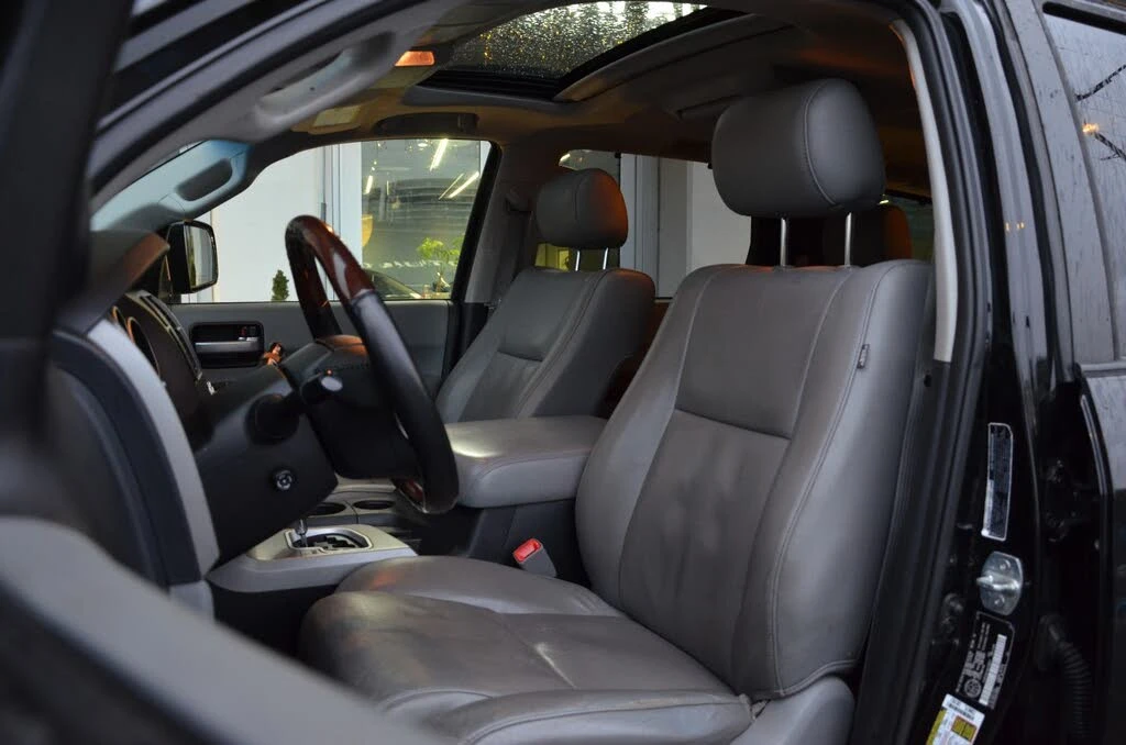 Toyota Sequoia 5.7* V8* PLATINUM* ПОДГРЕВ* ОБДУХВАНЕ* КАМЕРА* JBL, снимка 14 - Автомобили и джипове - 55057181