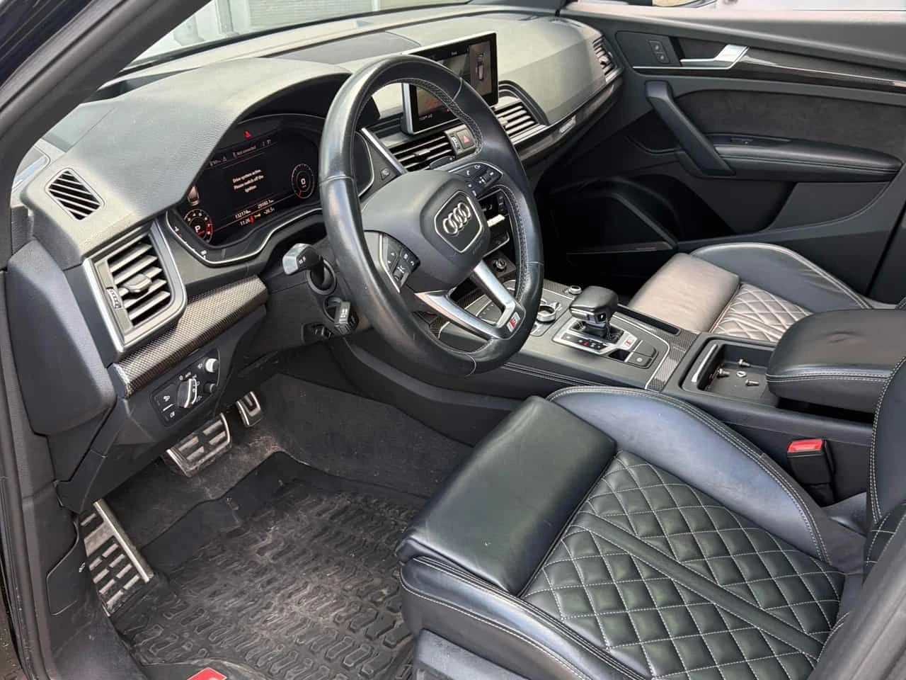 Audi SQ5 Technik | CARFAX | АВТОКРЕДИТ БЕЗ ПЪРВОНАЧАЛНА , снимка 7 - Автомобили и джипове - 55601257